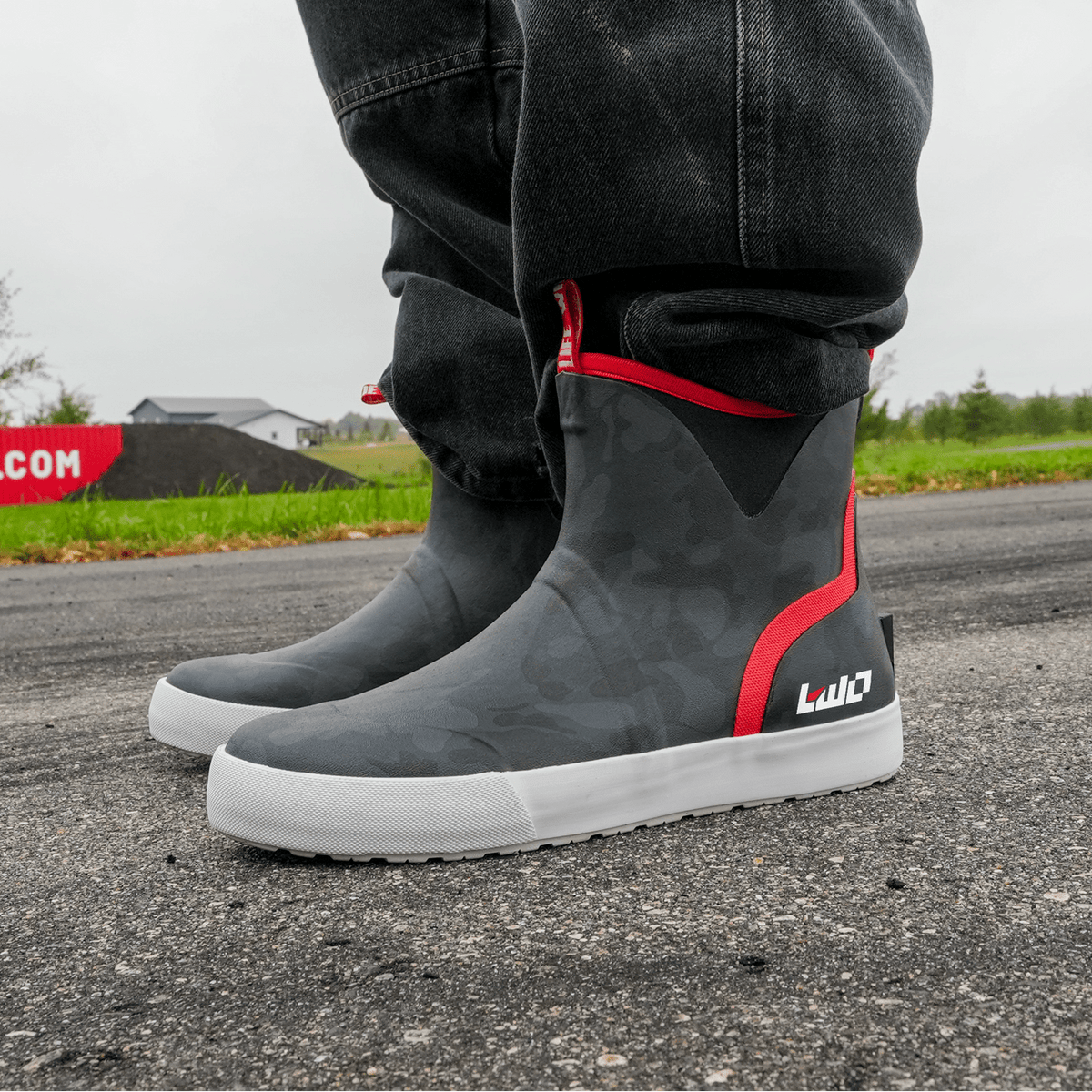 Deck Boots Camo Boots Rubber Boots Hunting Boots Skateboarding Boots Snowboarding boots