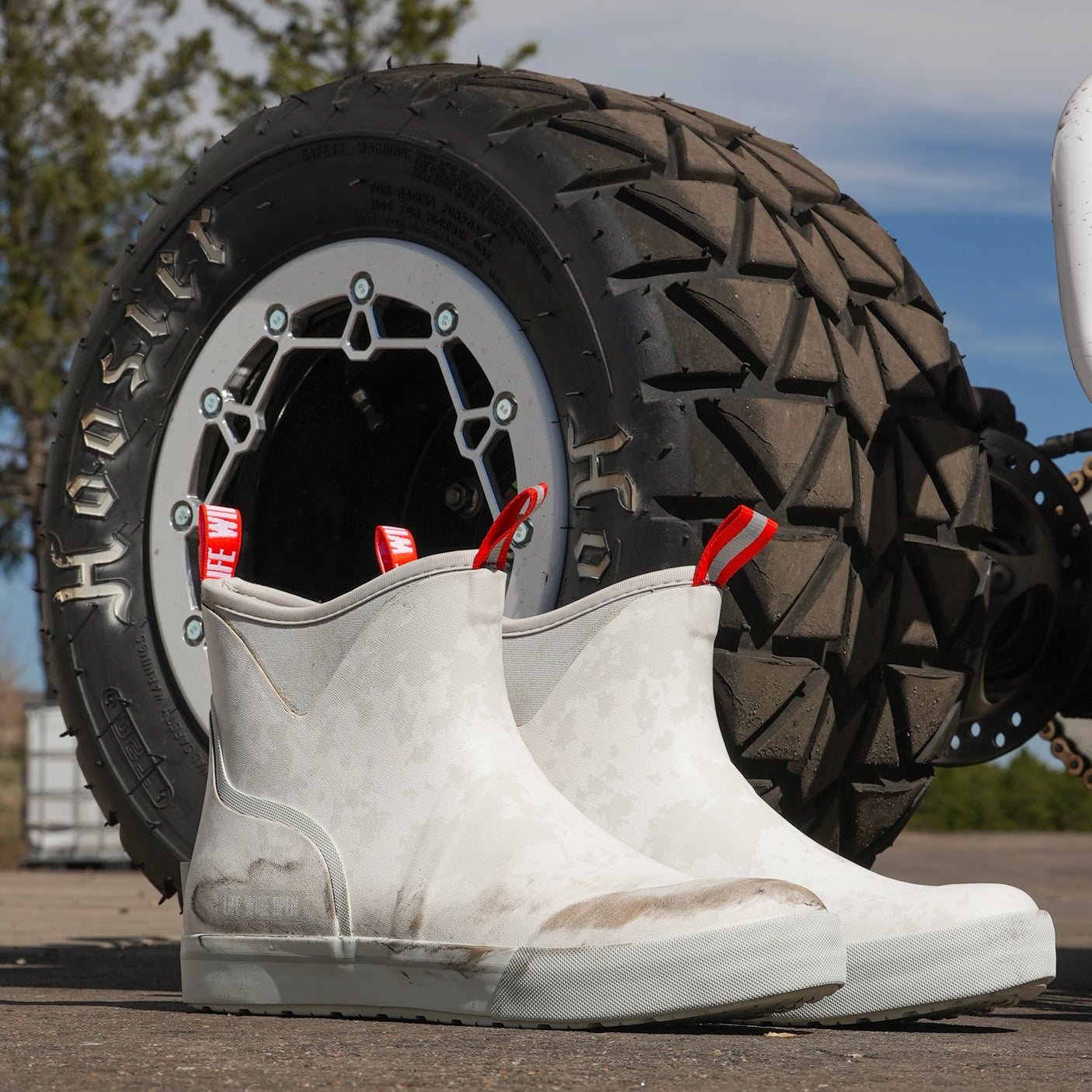 BURNOUT SALE White Camo Deck Boots