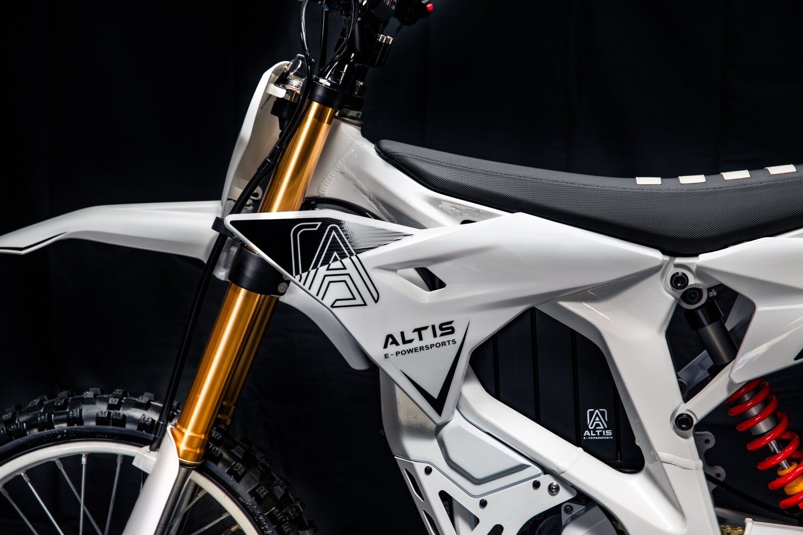 Altis Delta S