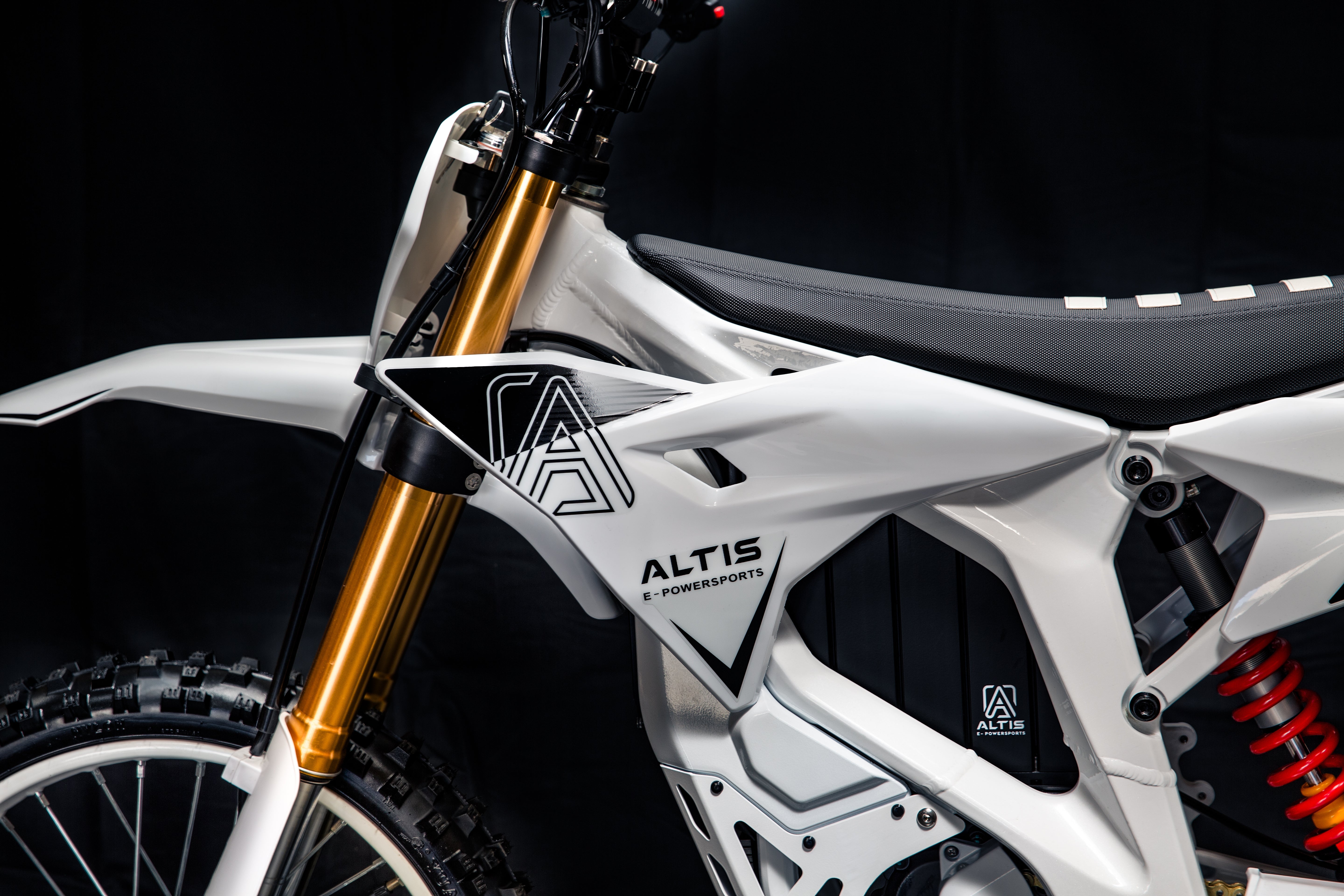 Altis Delta S