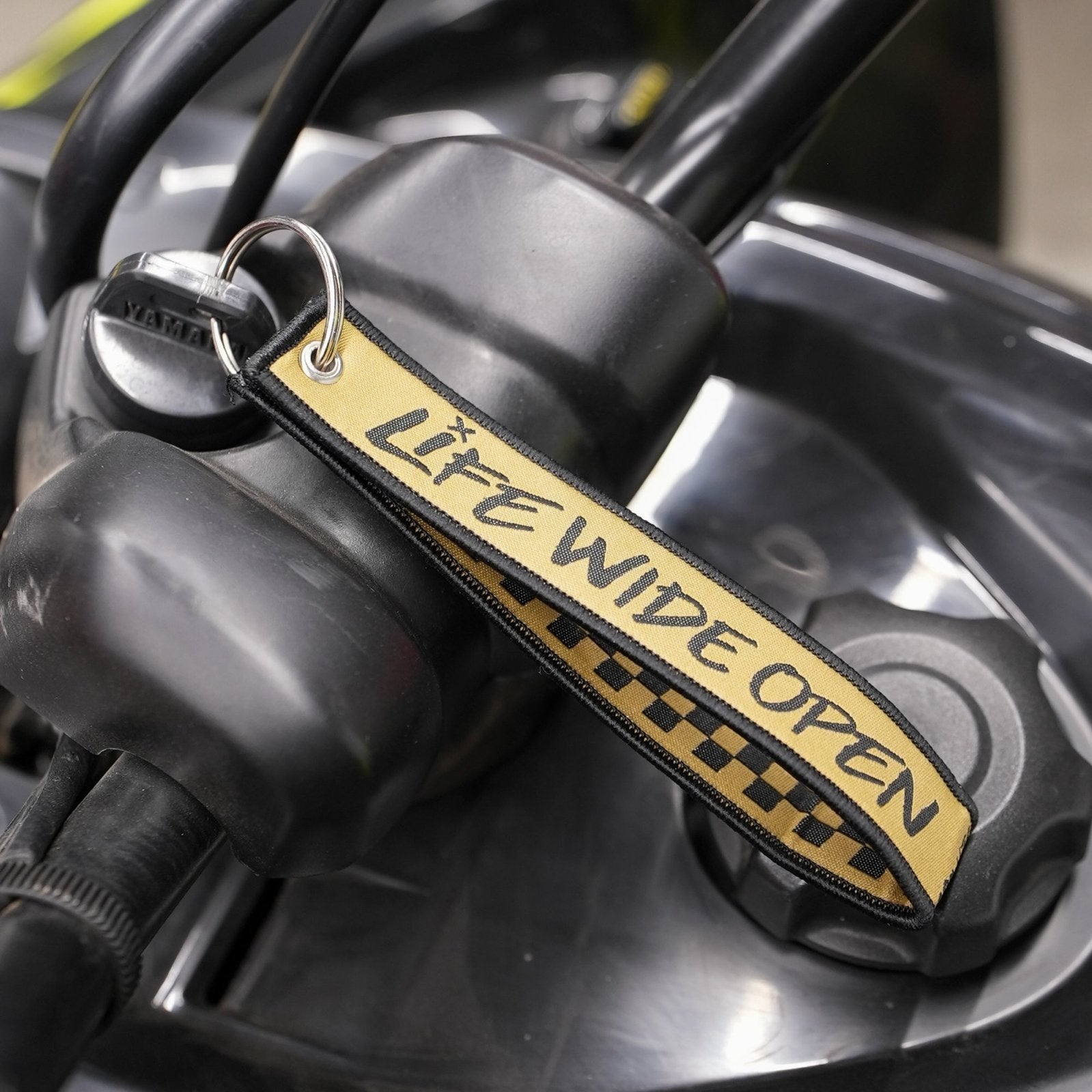 Black & Gold Loop Tag