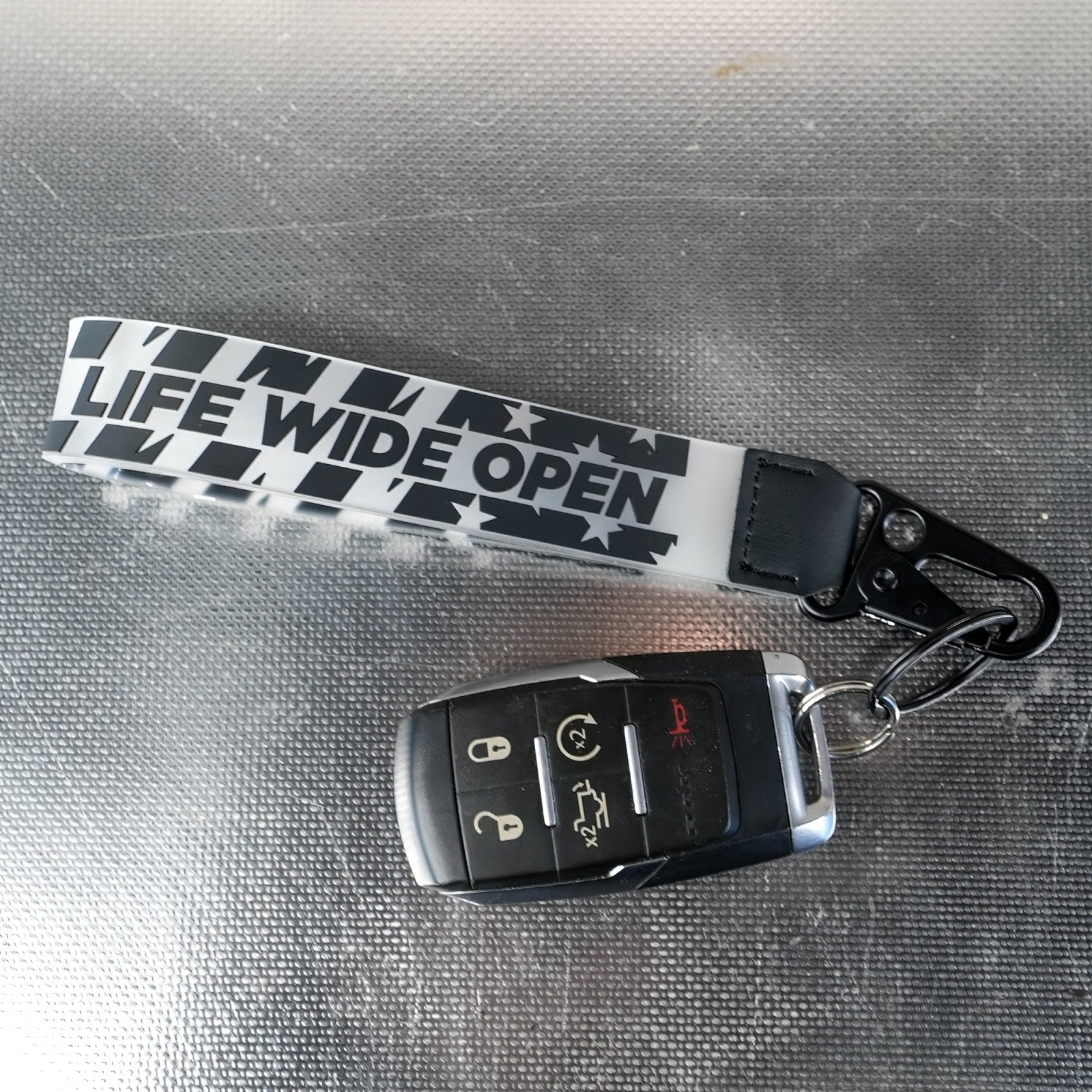 Clear Stars & Stripes Clip Tag